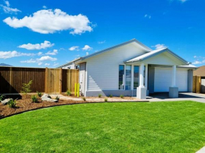 Family Entertainer - Linen Included Inverloch